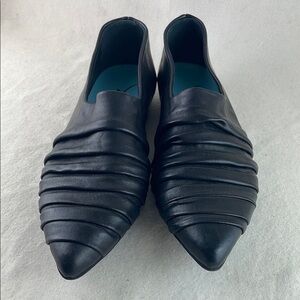 Thierry Rabotin Made in Italy Leather Flats Size 8.5 (39)